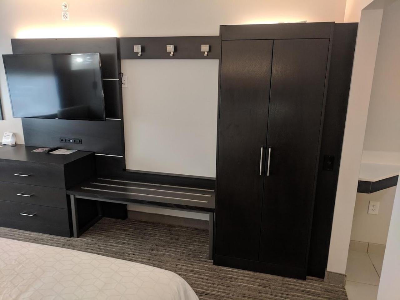 Holiday Inn Express & Suites - Bensenville - O'Hare, An Ihg Hotel Екстериор снимка
